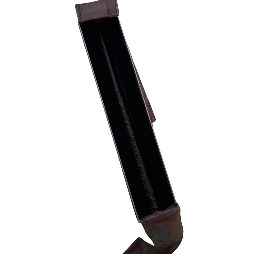 The Noble Collection Hermione Granger’s wand in Ollivander’s Collector box